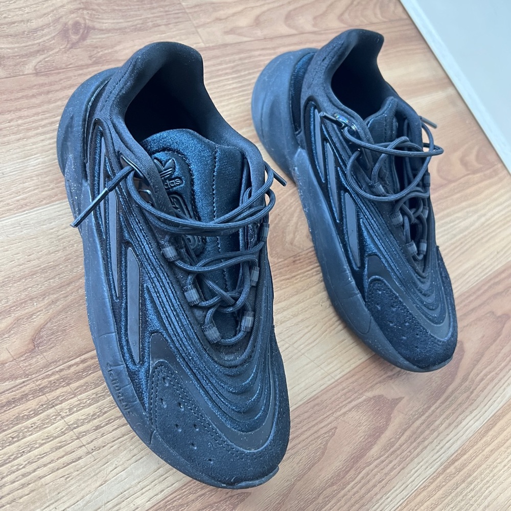 Adidas Ozelia shoes